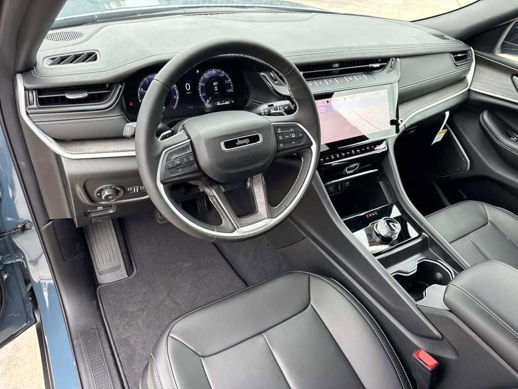 New 2026 Jeep Grand Cherokee Limited RWD image 38