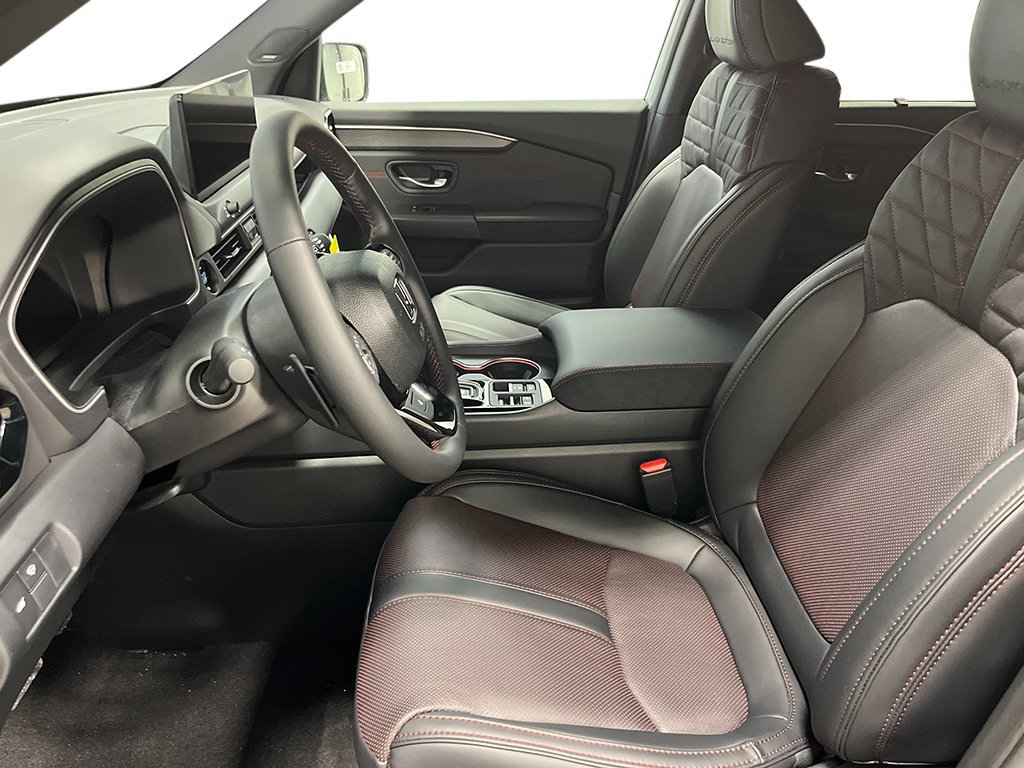 New 2026 Honda Pilot Black Edition image 13