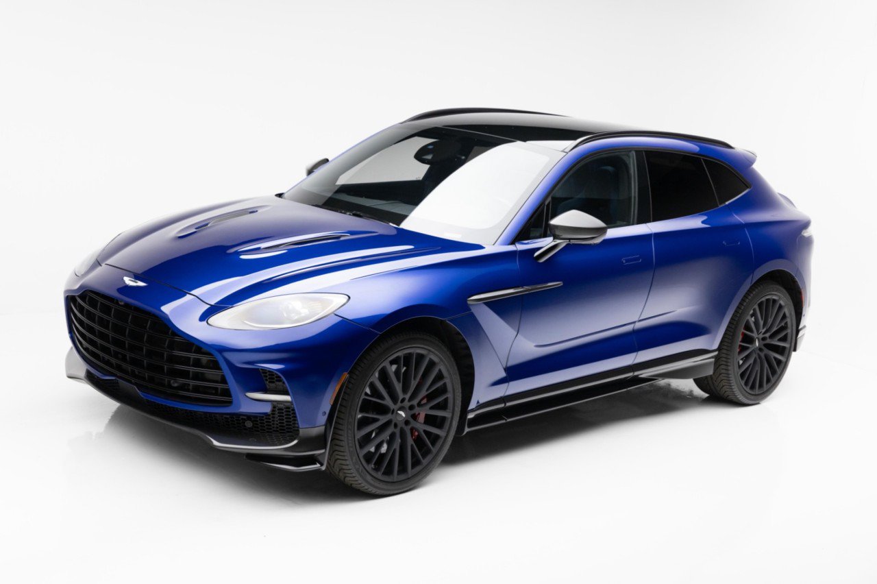 Used 2023 Aston Martin DBX 707 AWD/4WD image 1