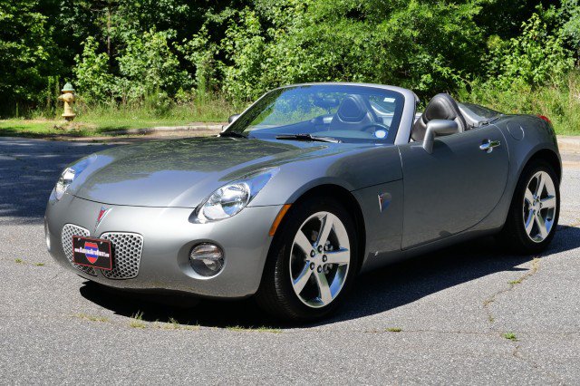 Used 2007 Pontiac Solstice Convertible w/ Premium Package RWD image 6