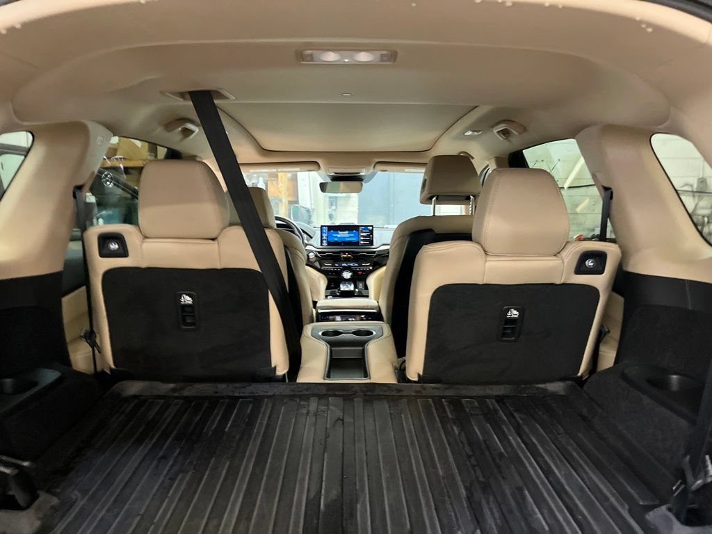 Used 2025 Acura MDX SH-AWD image 25
