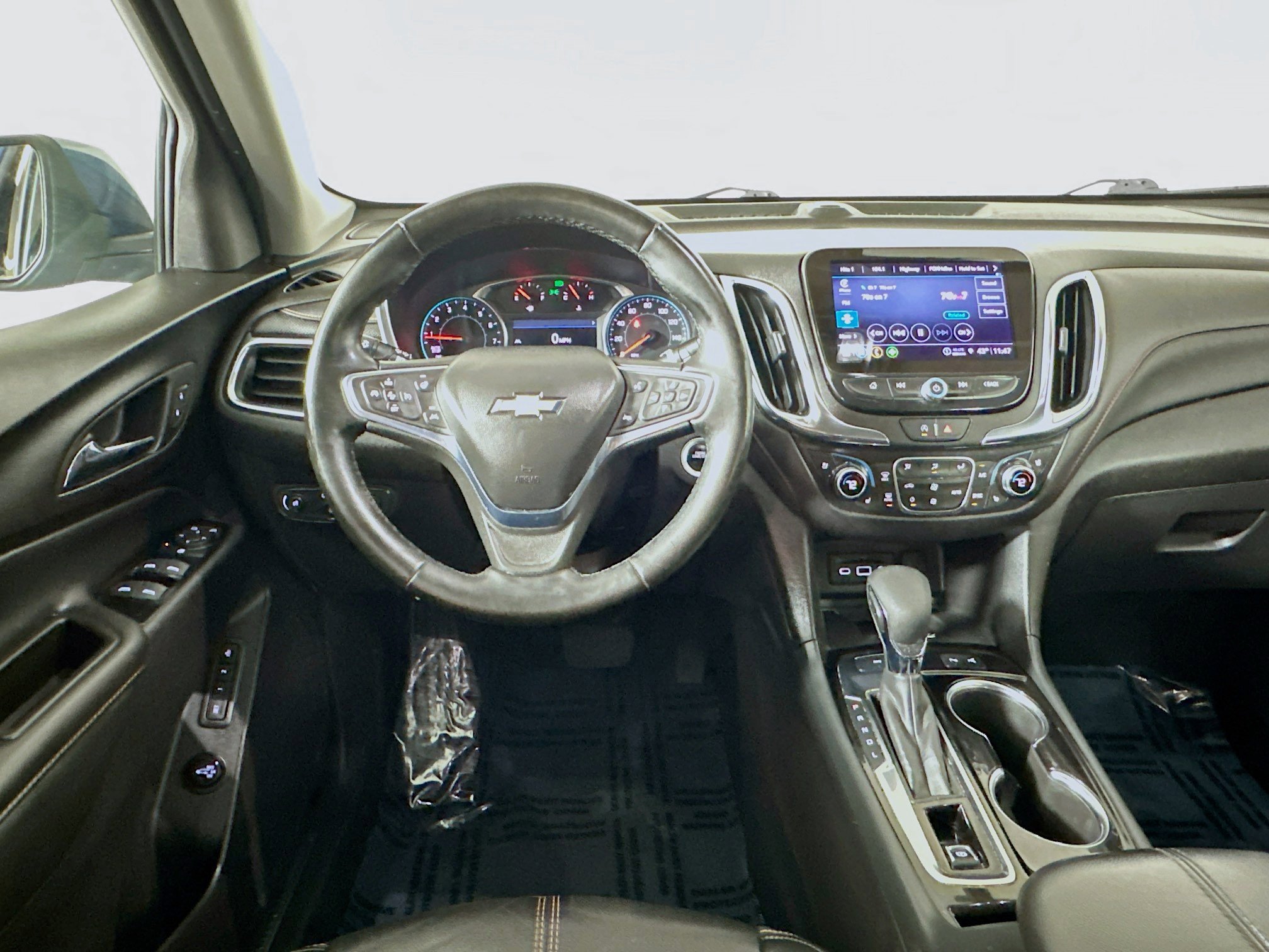 Used 2024 Chevrolet Equinox Premier AWD/4WD image 20