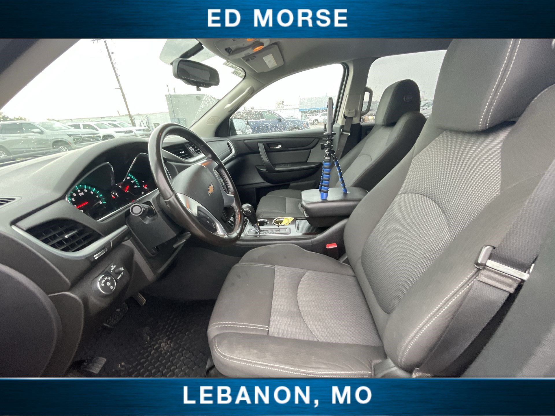Used 2017 Chevrolet Traverse LT w/ Style and Technology Package FWD image 17