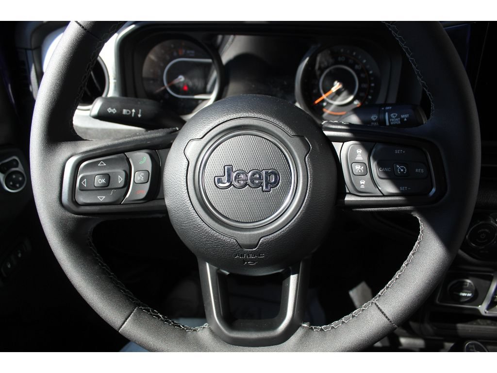 New 2026 Jeep Gladiator Sport AWD/4WD image 11