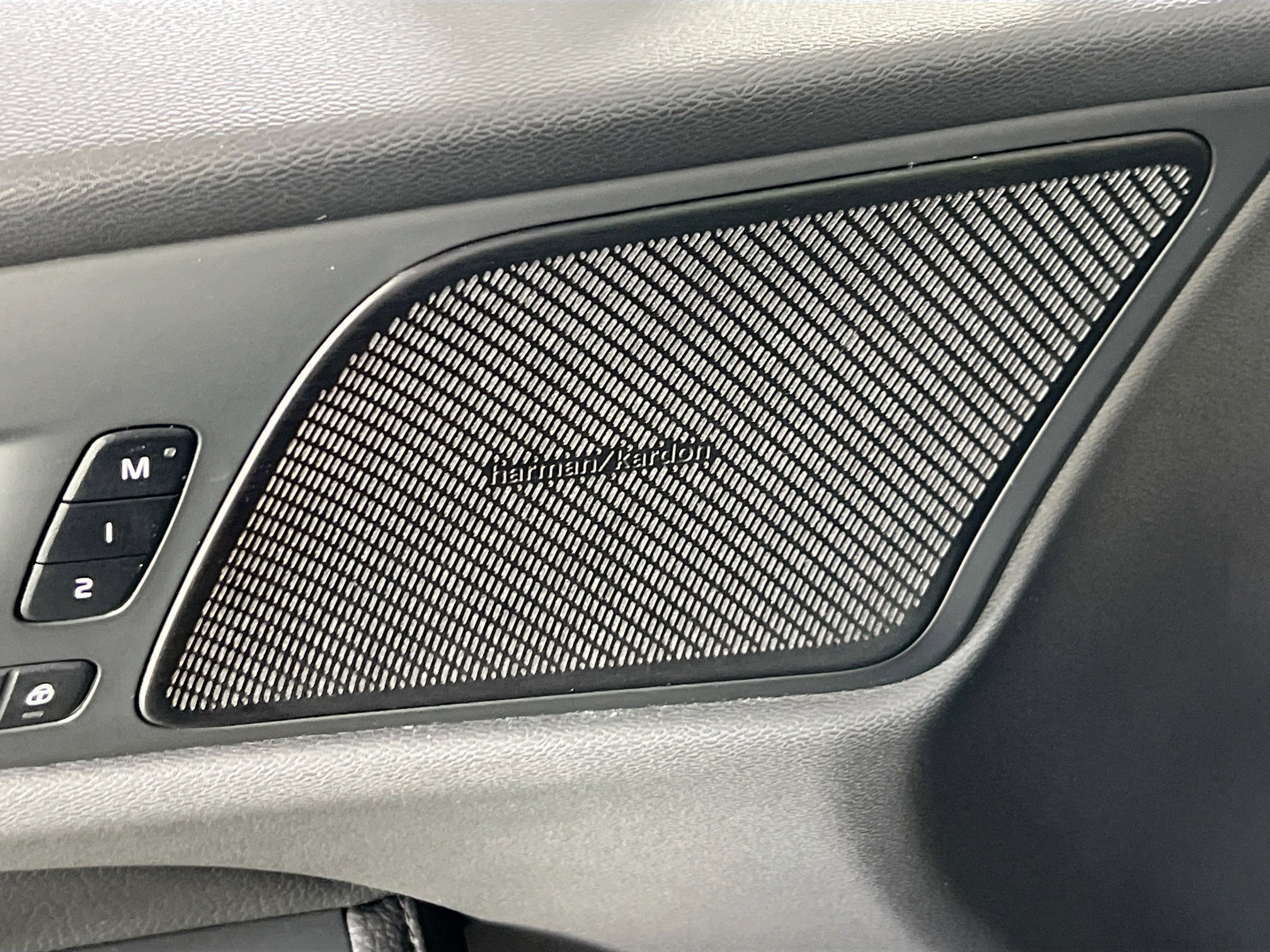 Used 2021 Volvo S60 T5 Inscription image 19