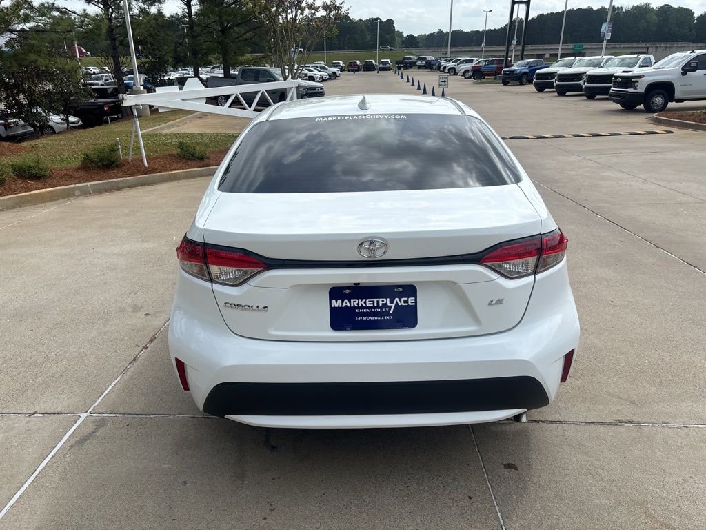 Used 2022 Toyota Corolla LE image 10