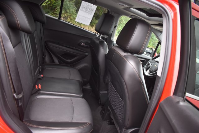 Certified 2018 Chevrolet Trax LT w/ Sun & Sound Package AWD/4WD image 16