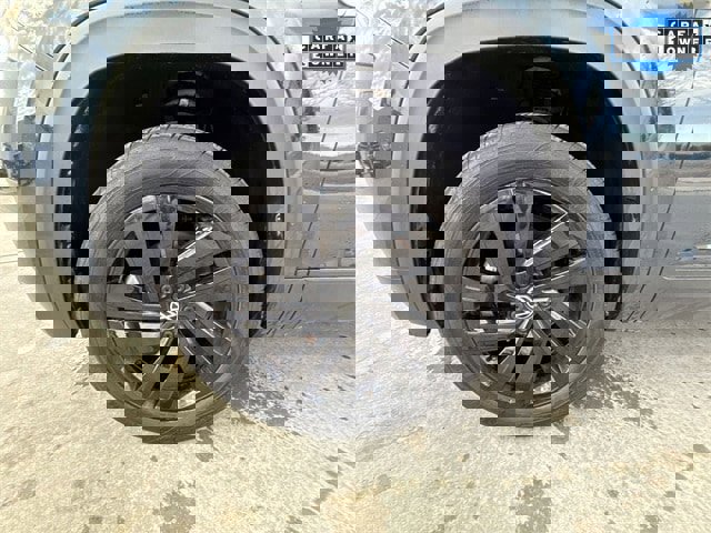 Used 2022 Volkswagen Atlas Cross Sport SE image 10