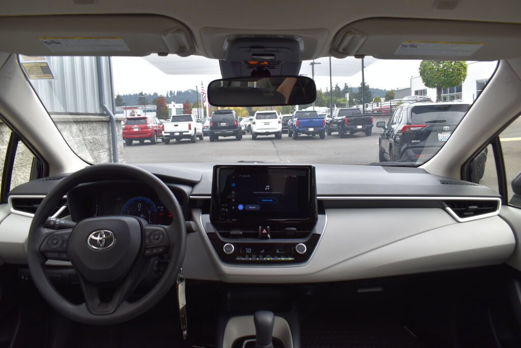 Certified 2026 Toyota Corolla LE FWD image 25