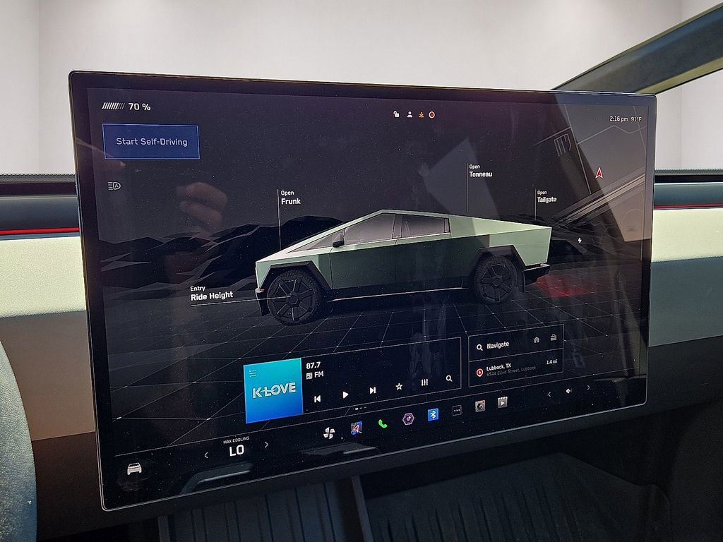 Used 2024 Tesla Cybertruck AWD Crew Cab image 24