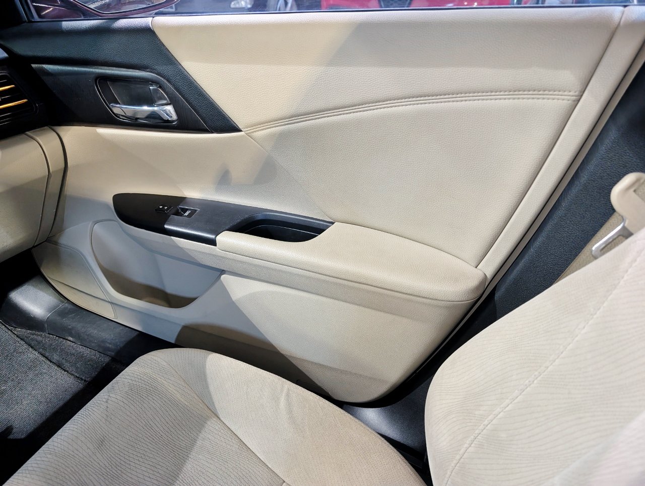 Used 2014 Honda Accord EX image 33