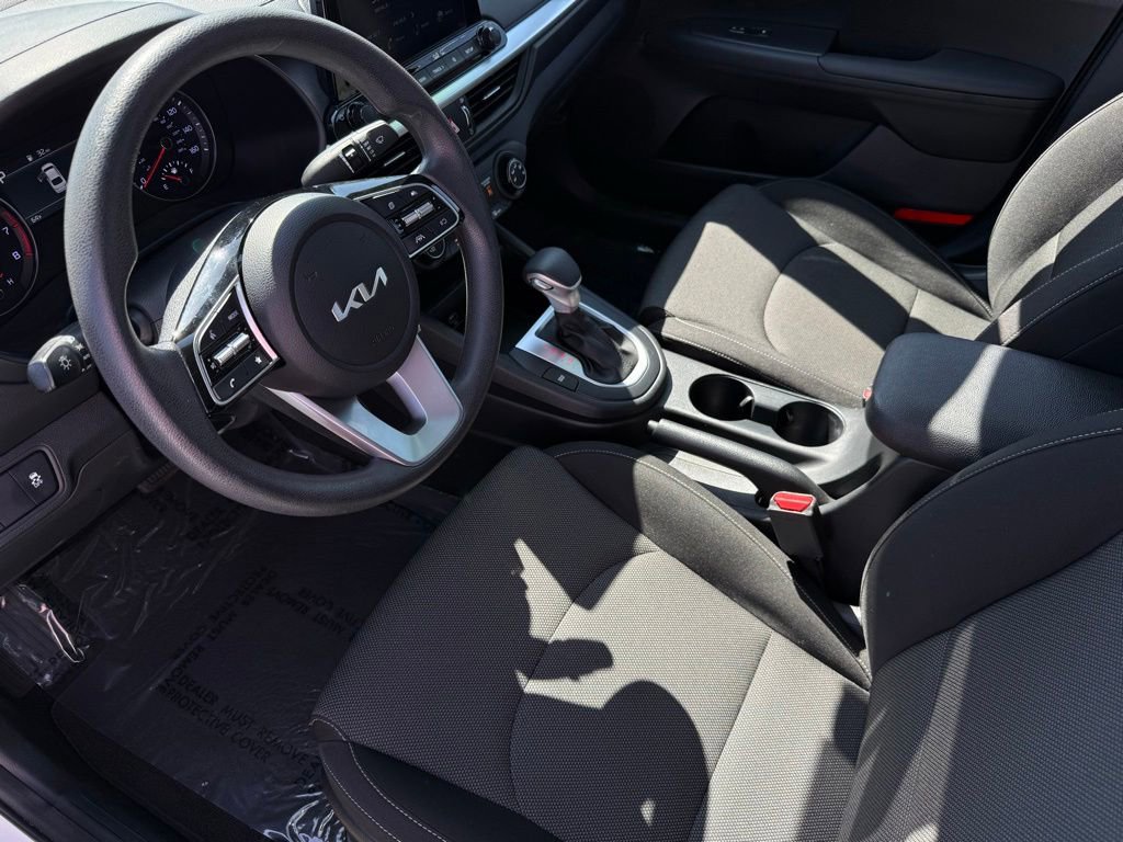 Used 2024 Kia Forte LXS FWD image 15