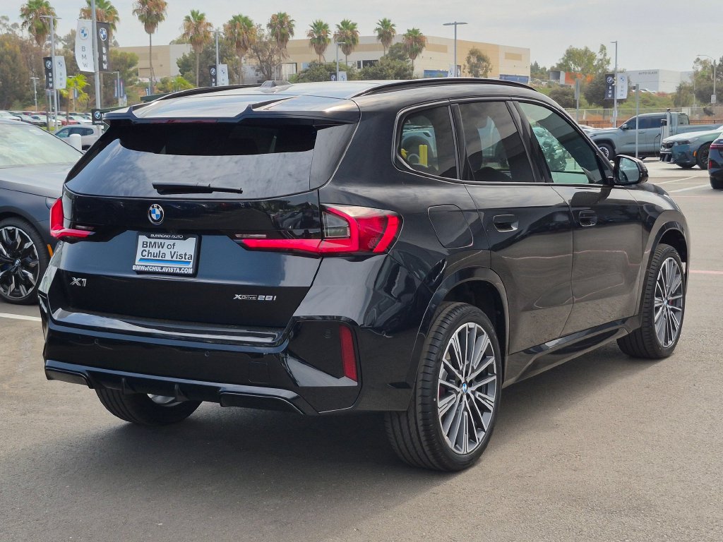 New 2026 BMW X1 xDrive28i w/ Technology Package AWD/4WD image 7
