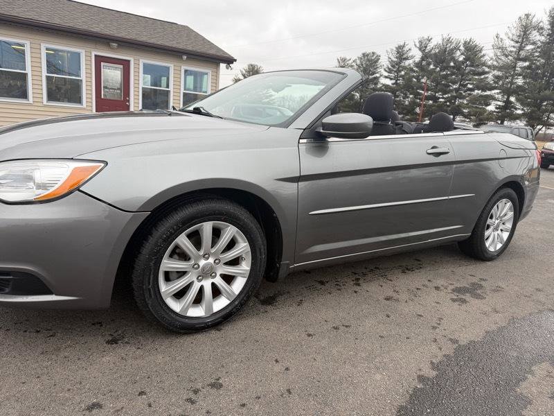 Used 2013 Chrysler 200 Touring image 39