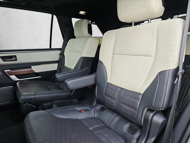 Used 2023 Toyota Sequoia Capstone AWD/4WD image 20