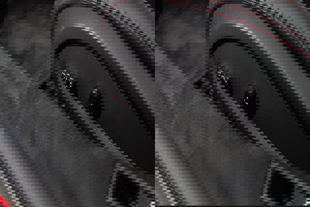 Used 2011 Ferrari 458 Italia Coupe RWD image 28