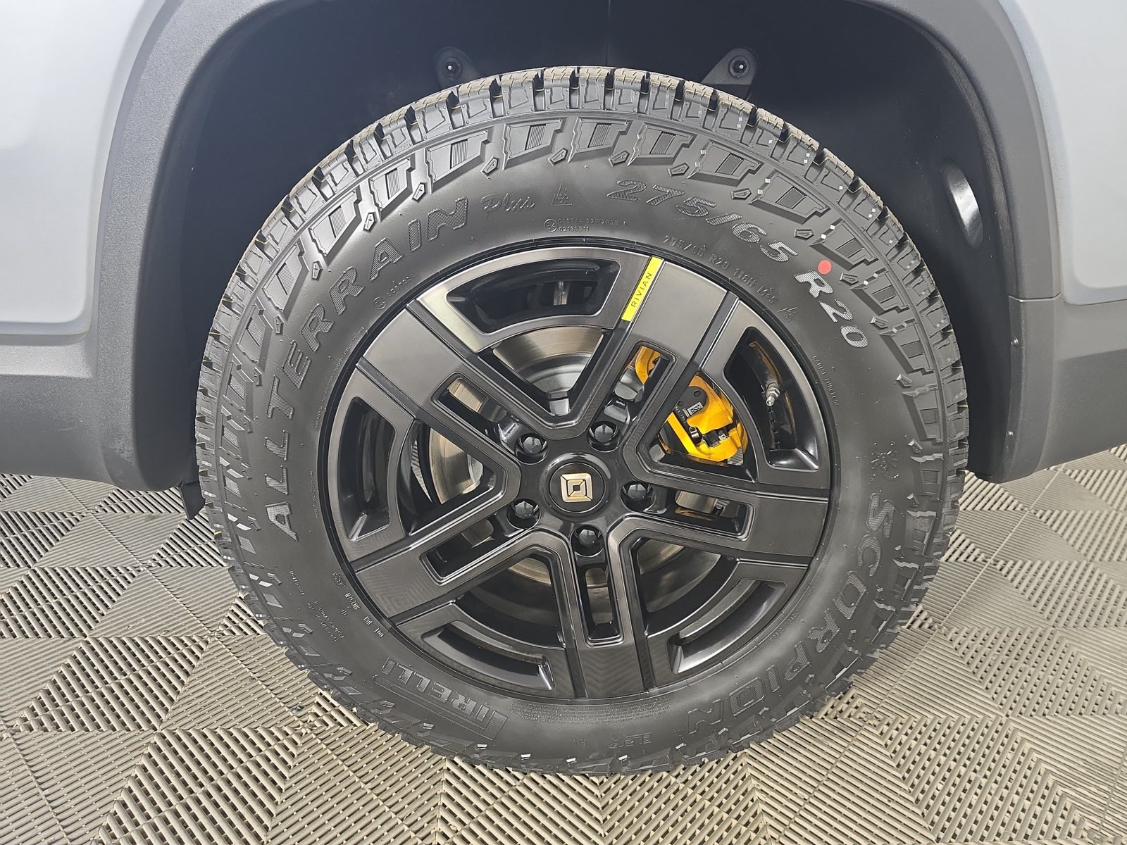 Used 2023 Rivian R1S Adventure Quad AWD/4WD image 10