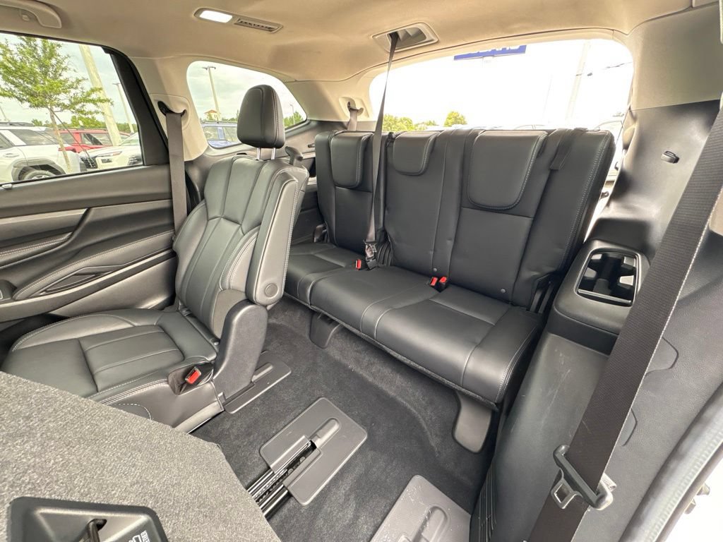 Certified 2024 Subaru Ascent Limited w/ Technology Package AWD/4WD image 18