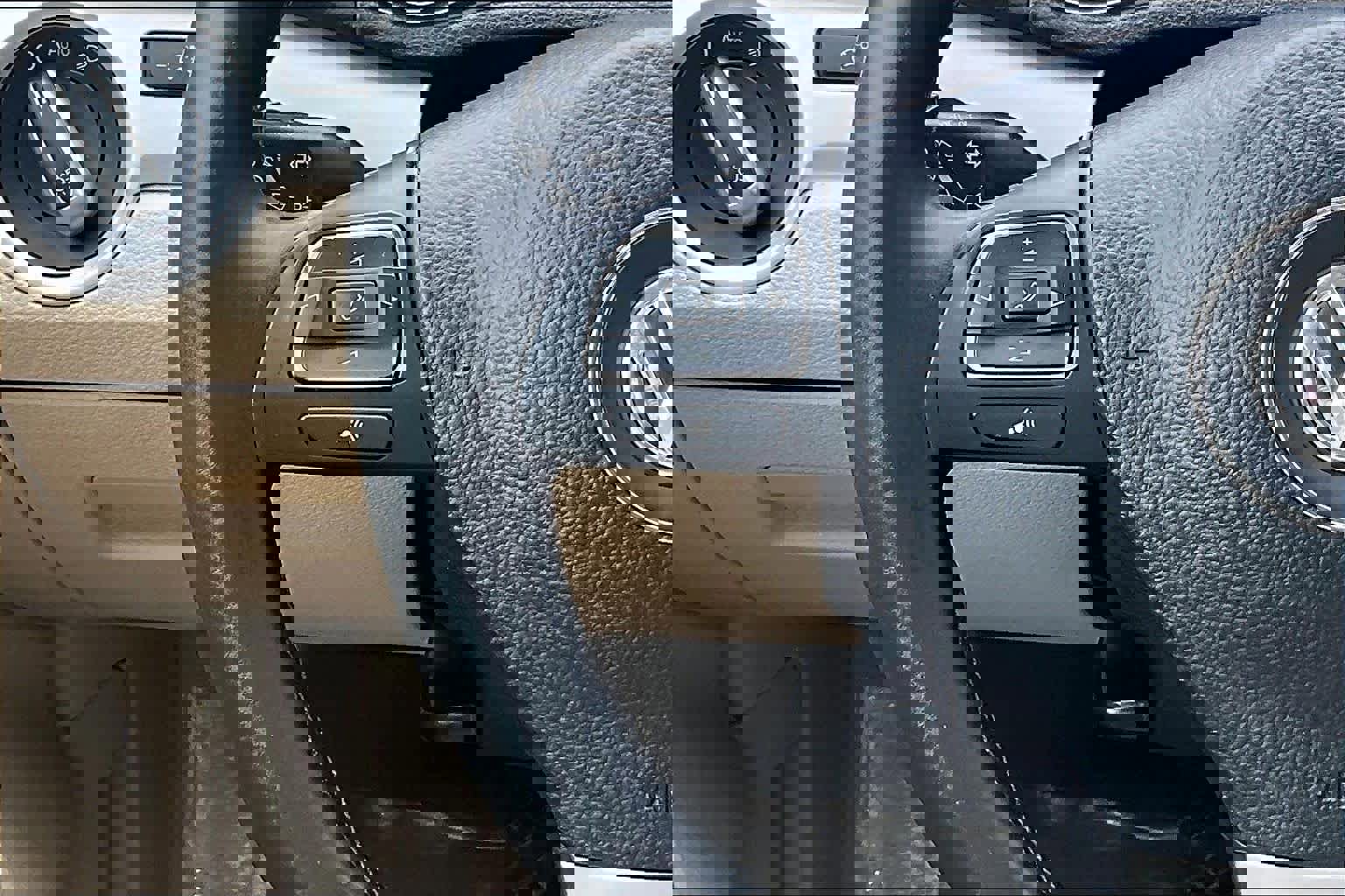 Used 2012 Volkswagen Passat 2.5 SE image 23