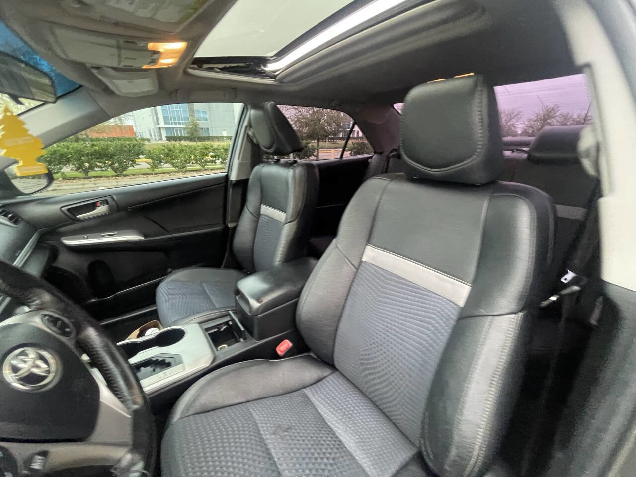 Used 2014 Toyota Camry SE FWD image 20