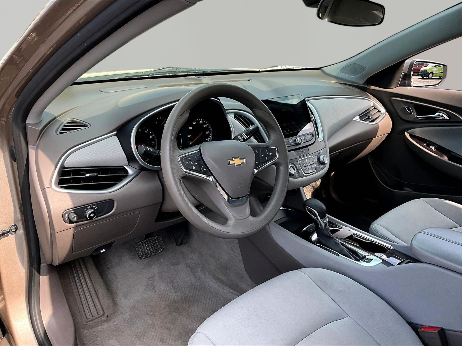 Used 2024 Chevrolet Malibu LT FWD image 17