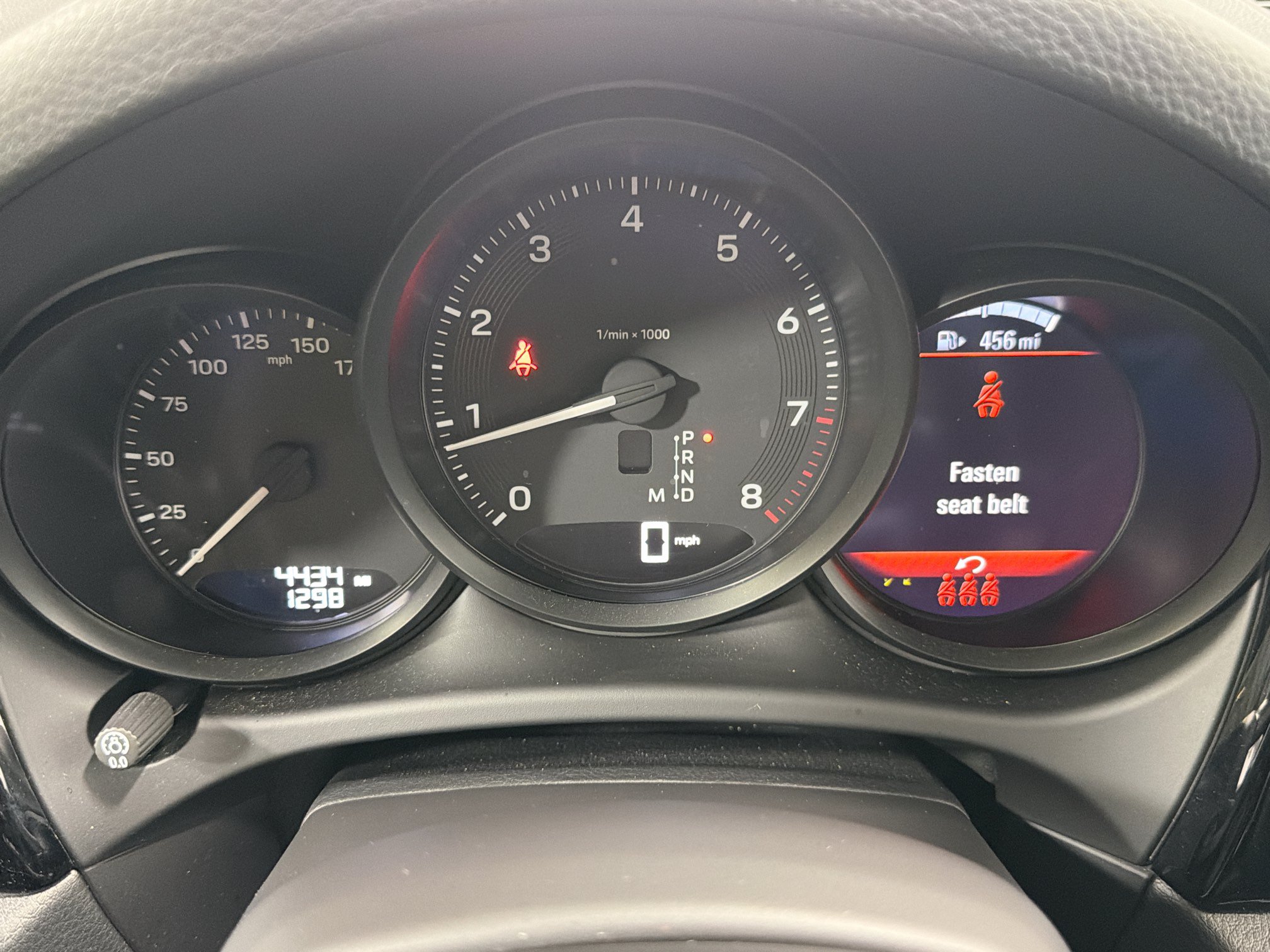 Certified 2026 Porsche Macan AWD/4WD image 38