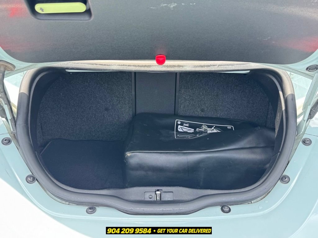 Used 2010 Volkswagen Beetle Final Edition FWD image 32