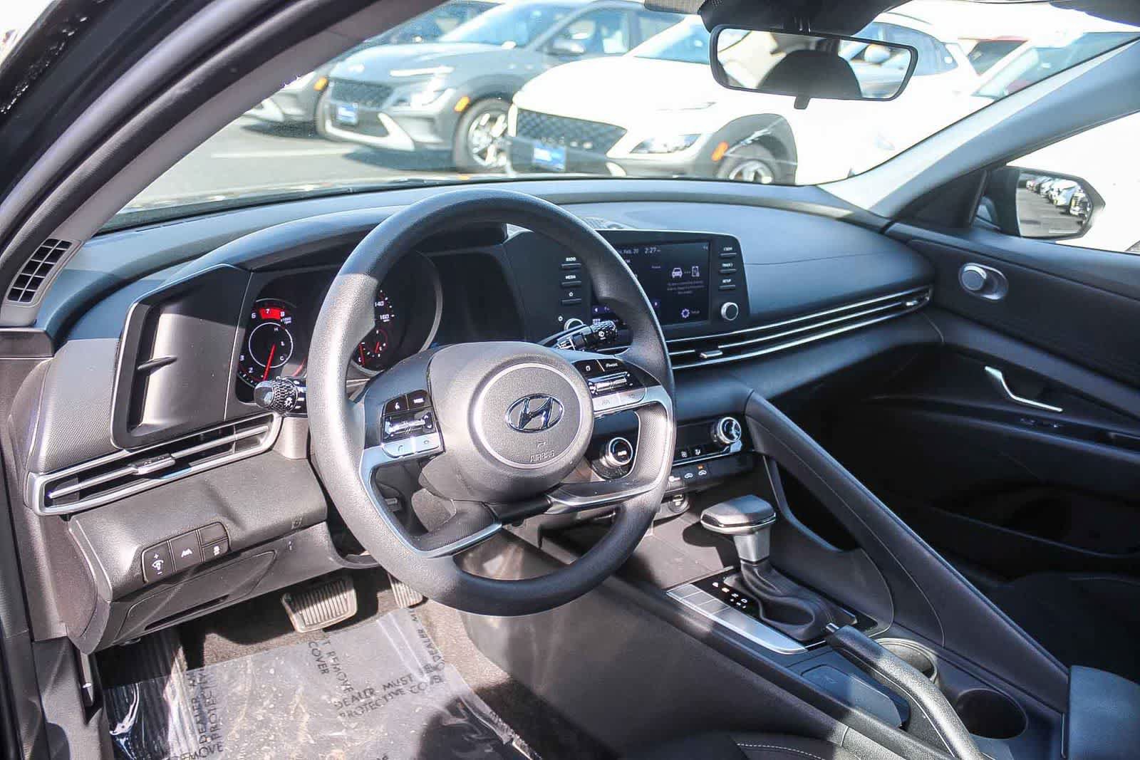 Used 2023 Hyundai Elantra SEL FWD image 22