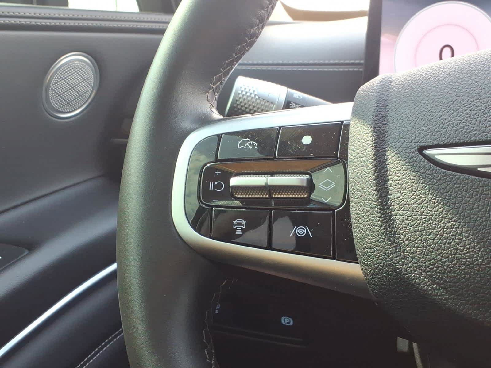 Used 2025 Genesis GV80 2.5T Standard AWD/4WD image 24