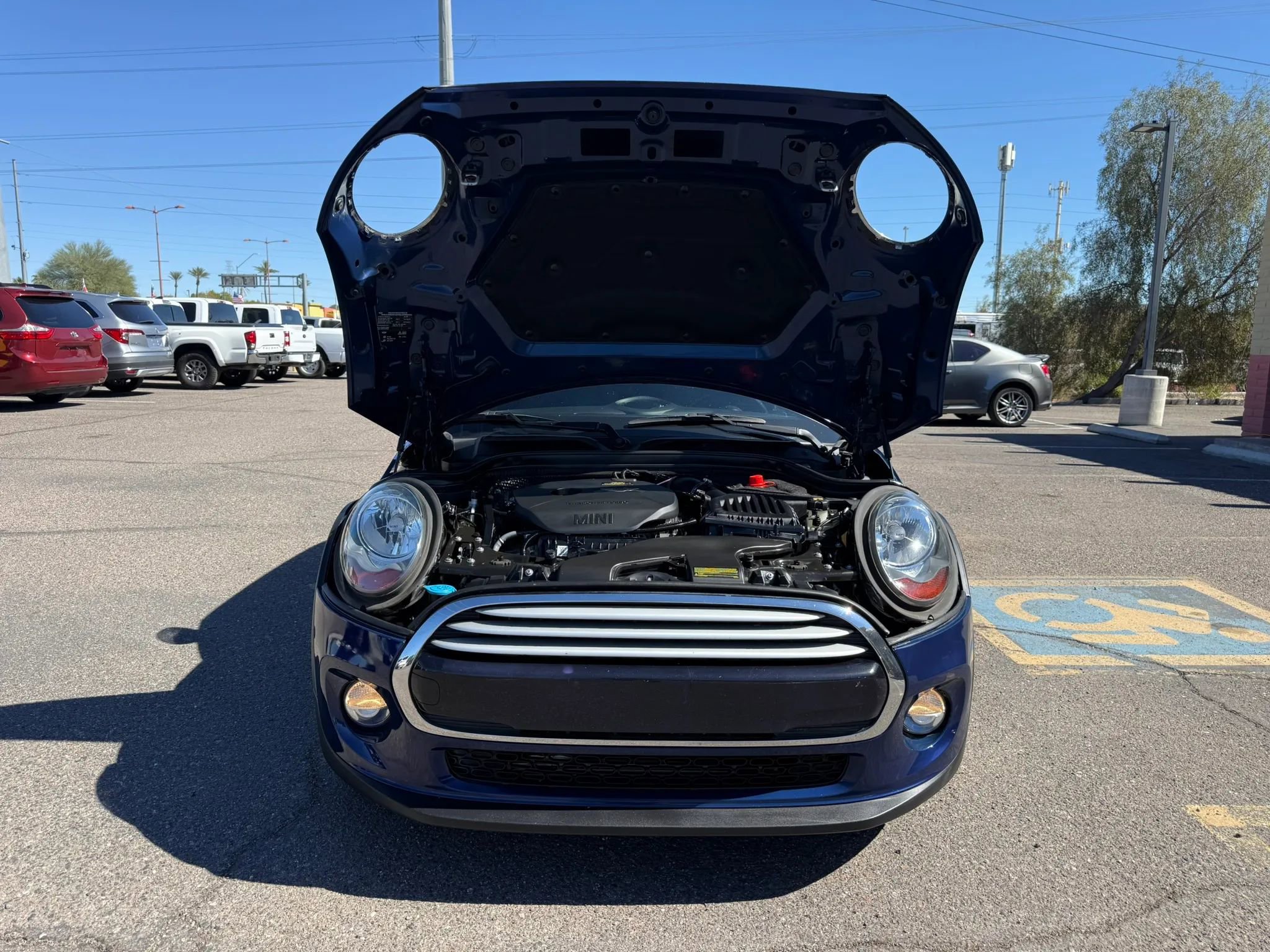 Used 2015 MINI Cooper 4-Door Hardtop image 48