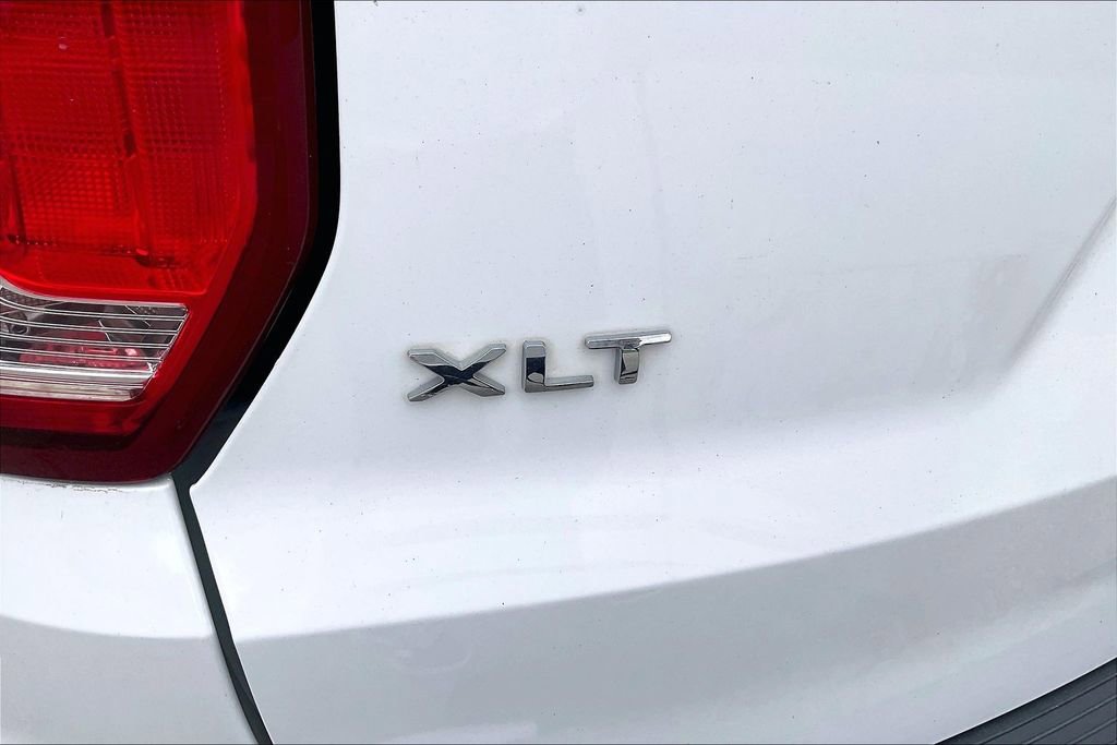 Used 2018 Ford Explorer XLT FWD image 13