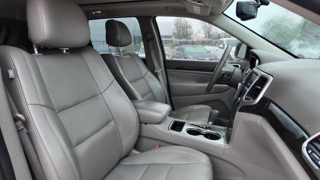Used 2011 Jeep Grand Cherokee Laredo AWD/4WD image 16