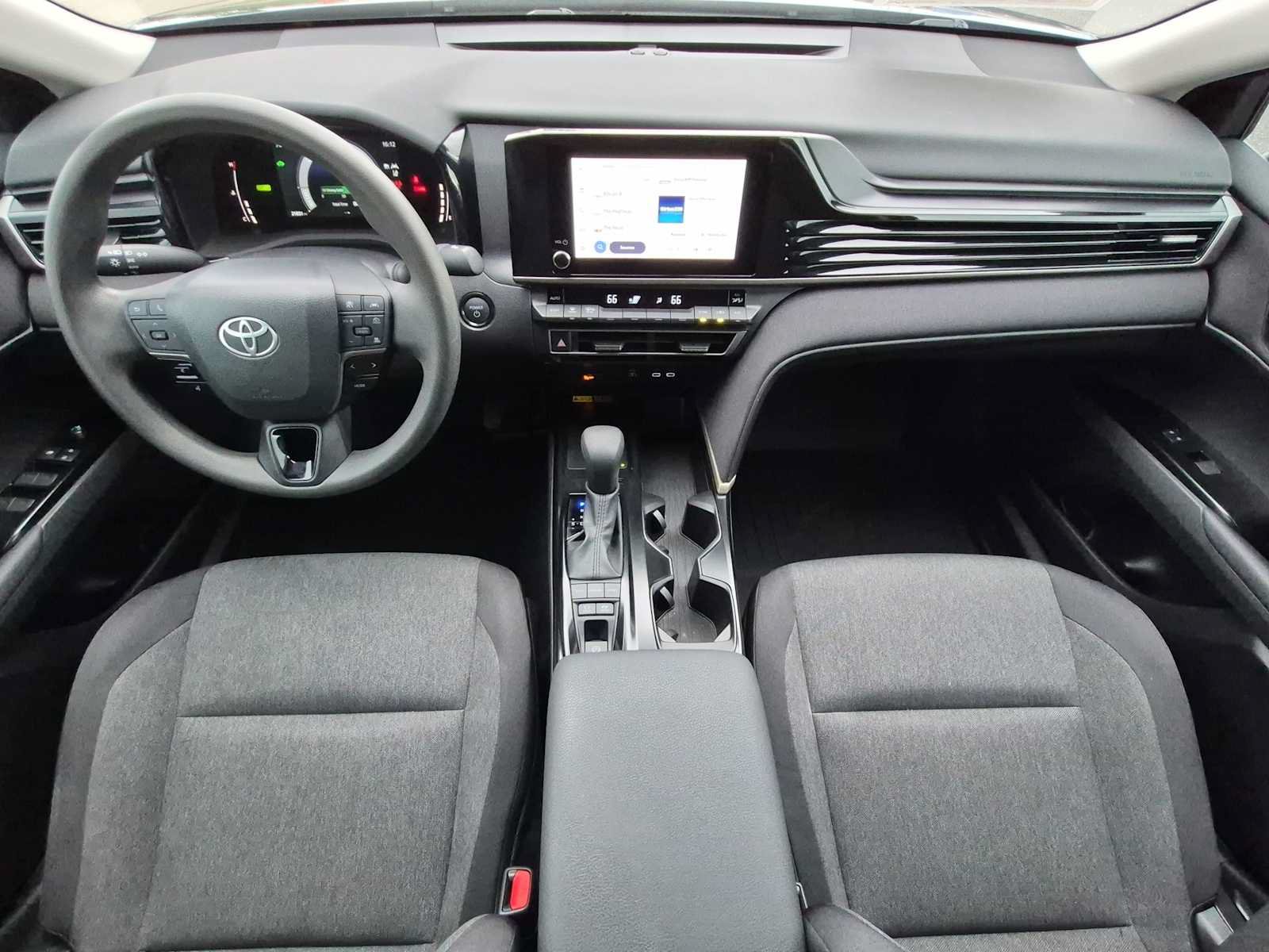 Used 2025 Toyota Camry LE w/ Convenience Package FWD image 14