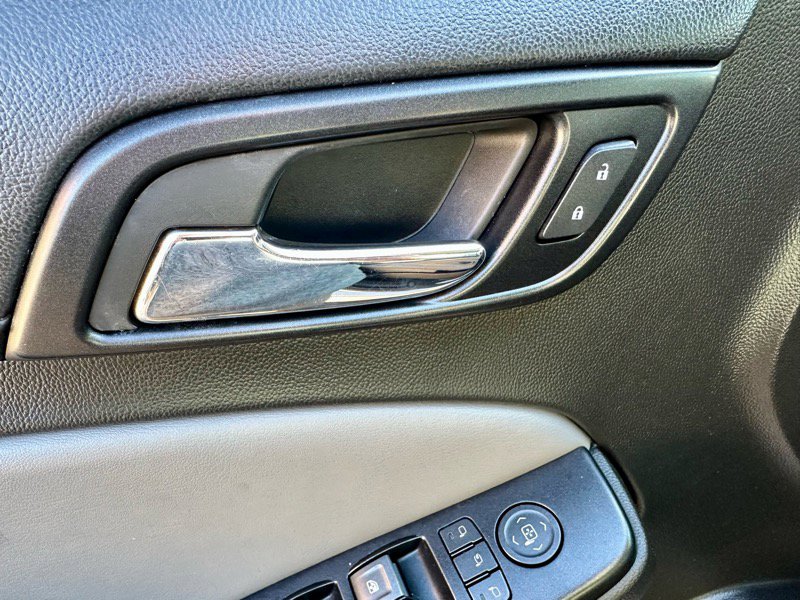 Used 2018 Chevrolet Suburban LT w/ LT Signature Package image 14