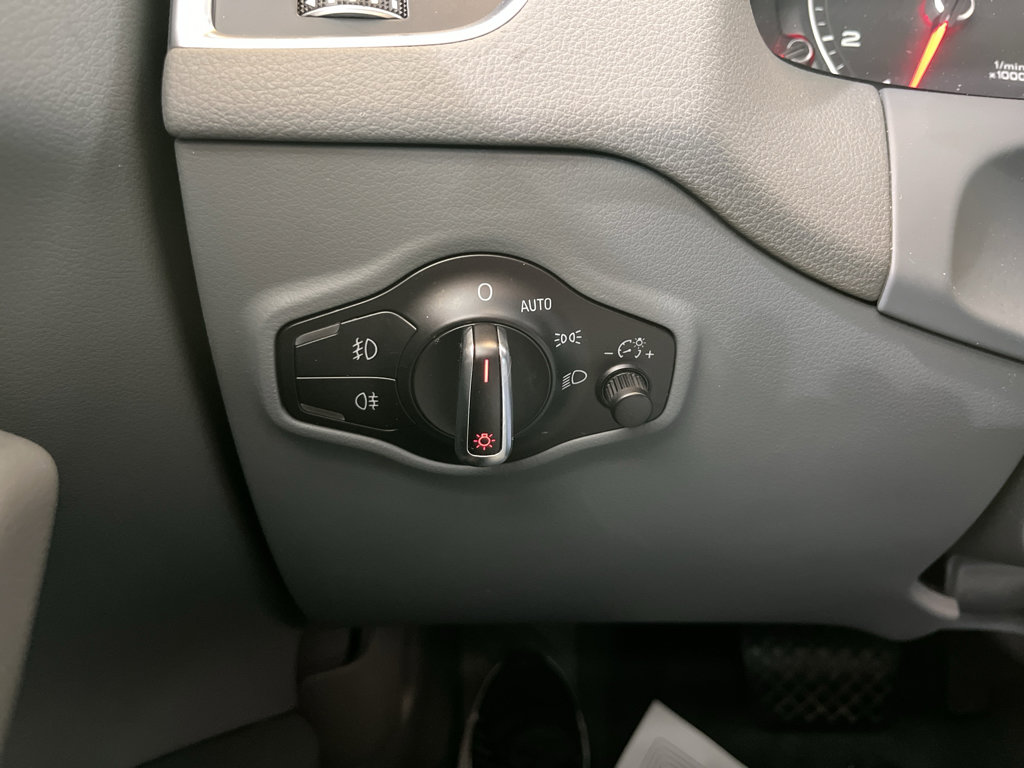 Used 2016 Audi Q5 2.0T Premium Plus w/ Technology Package image 32