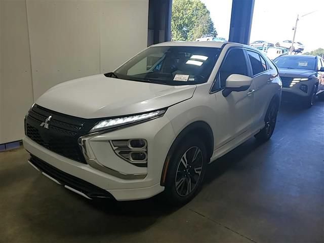 Used 2024 Mitsubishi Eclipse Cross SEL AWD/4WD image 2