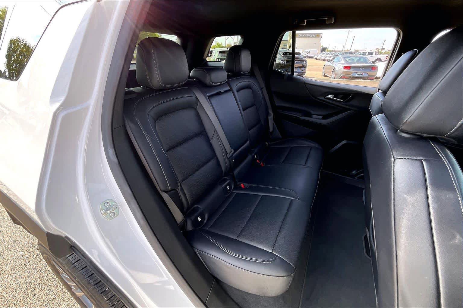 Used 2025 Chevrolet Equinox LT w/ Convenience Package II FWD image 18