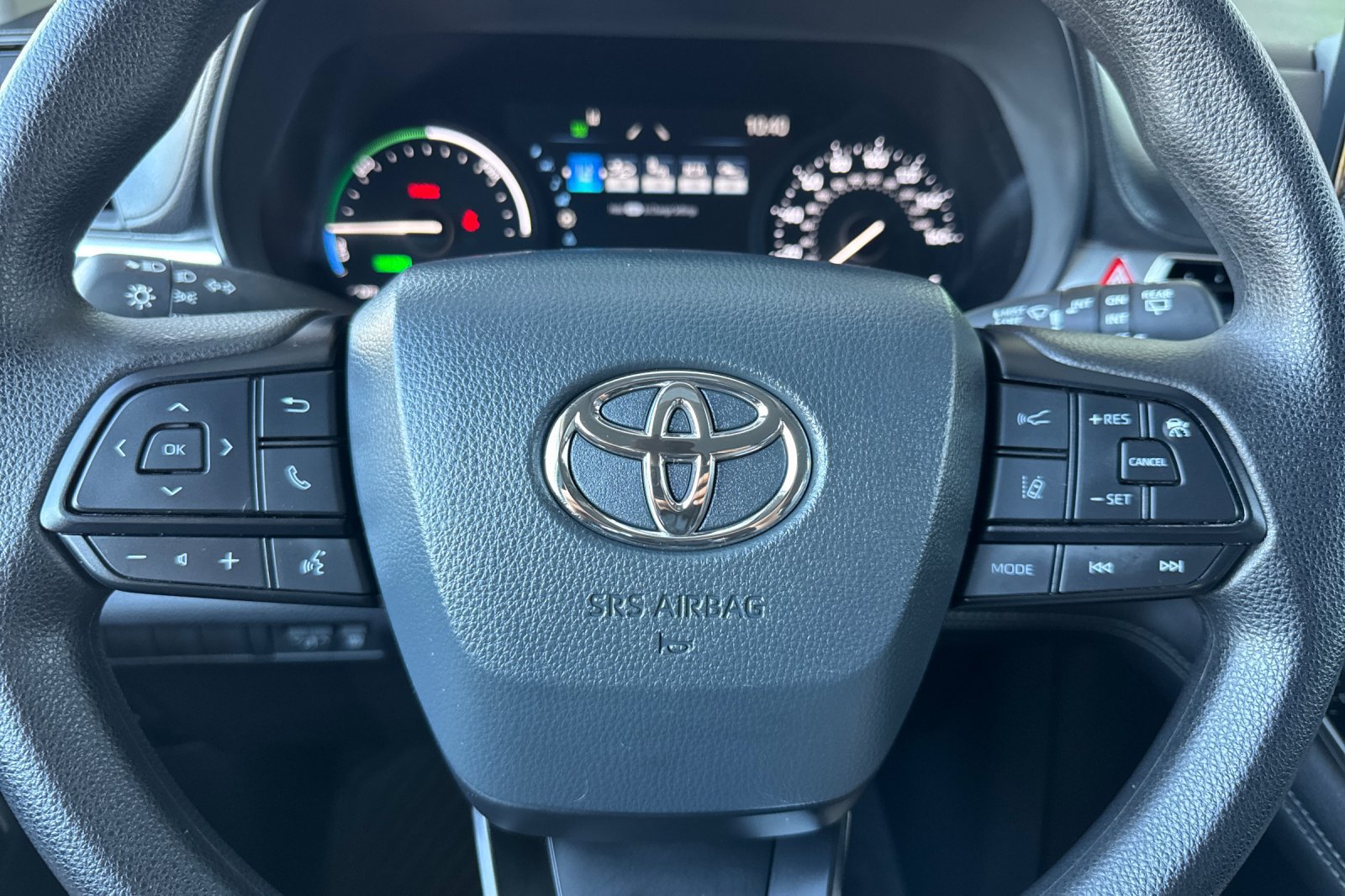 Used 2026 Toyota Sienna LE FWD image 28