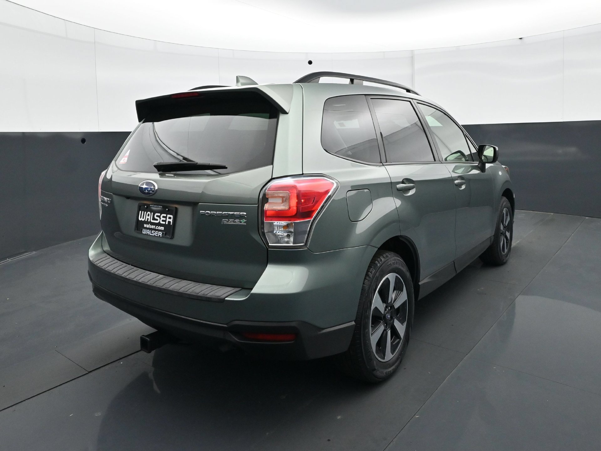 Used 2017 Subaru Forester 2.5i Premium w/ Popular Package #2A AWD/4WD image 6