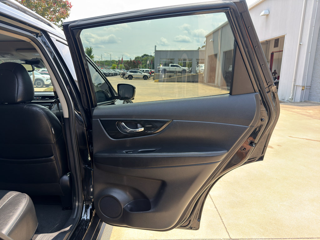 Certified 2020 Nissan Rogue SL w/ Premium Package FWD image 16