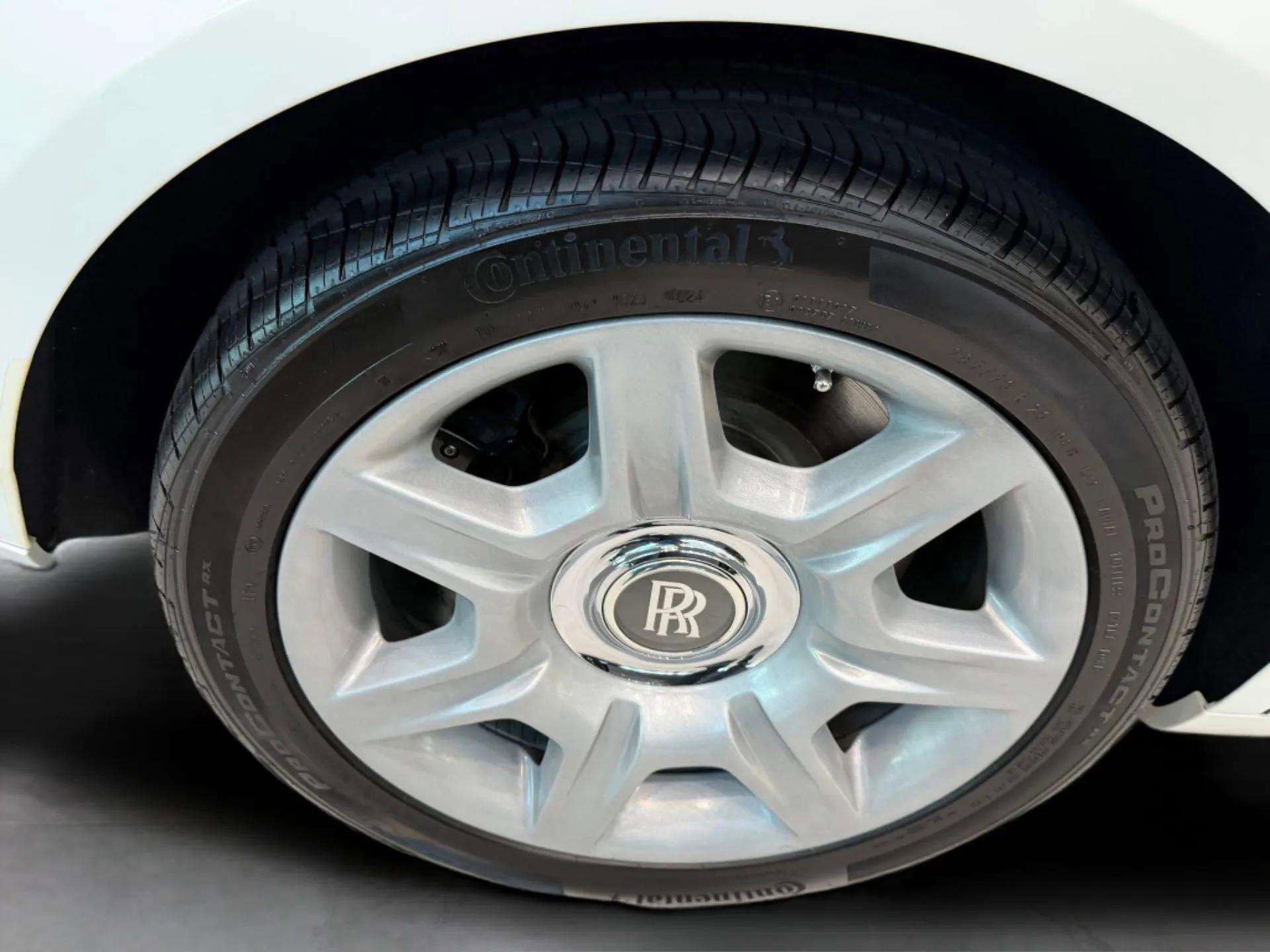 Used 2012 Rolls-Royce Ghost image 42