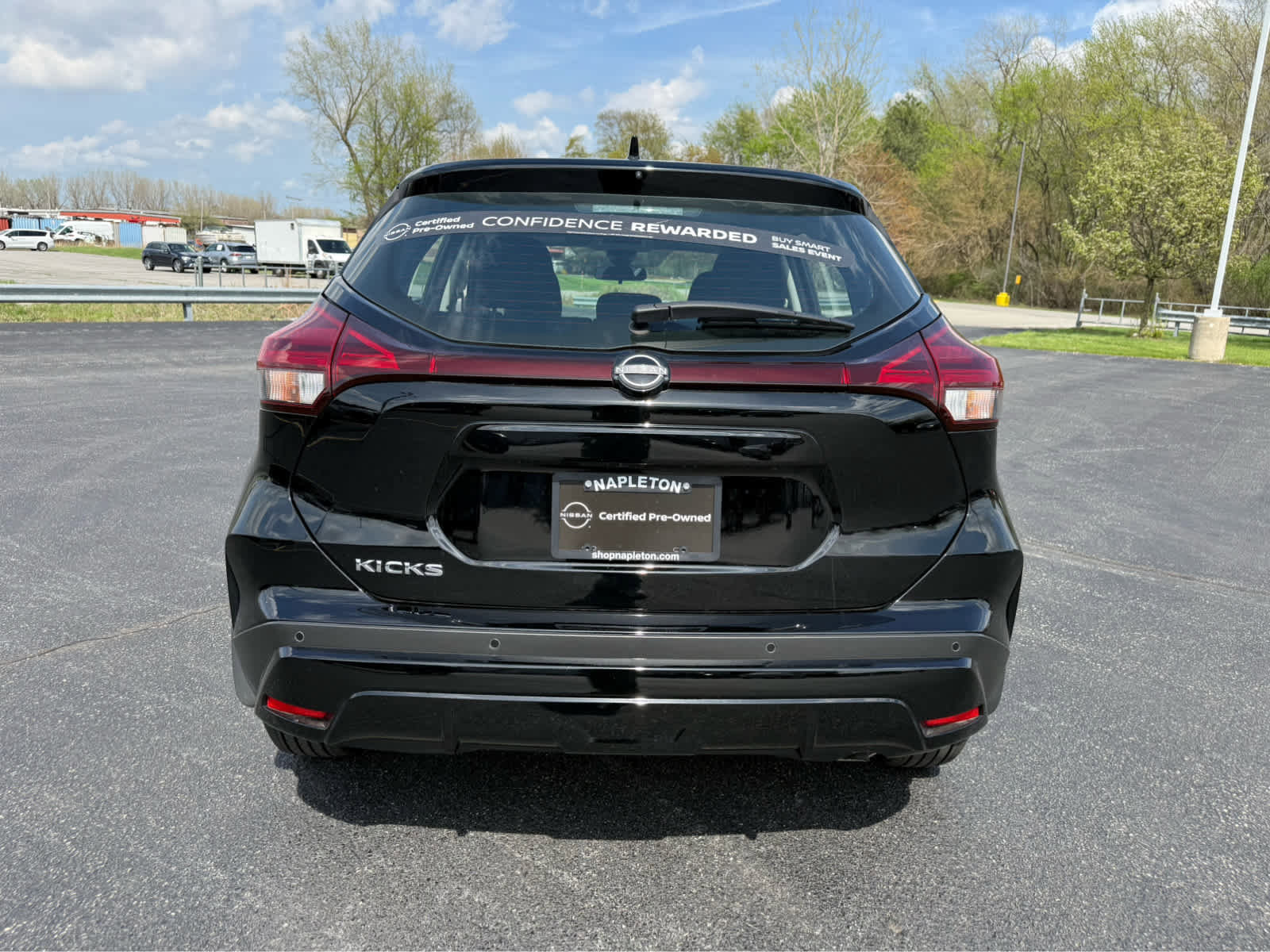 Used 2025 Nissan Kicks Play S FWD image 6
