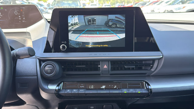 Used 2024 Toyota Prius LE FWD image 23