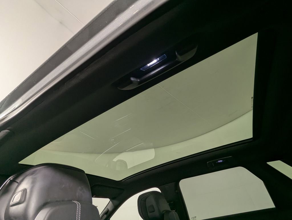 Used 2024 Cadillac Lyriq Luxury w/ LPO, Floor Liner Package image 20