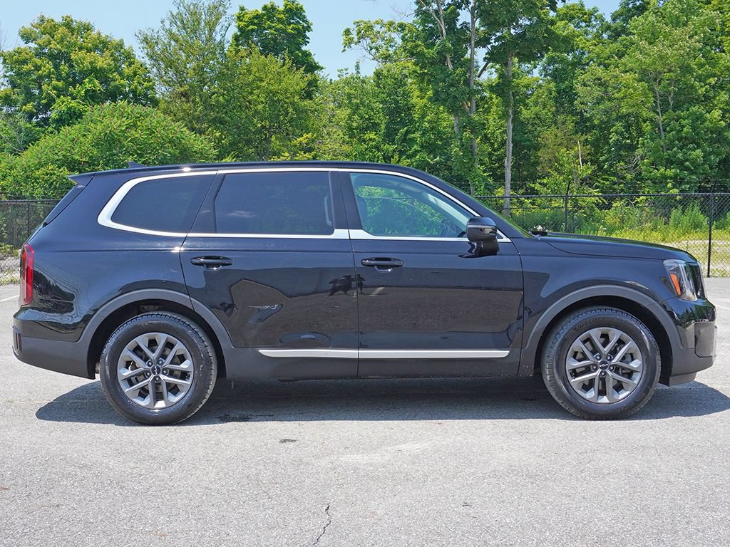 Used 2023 Kia Telluride LX AWD/4WD image 12