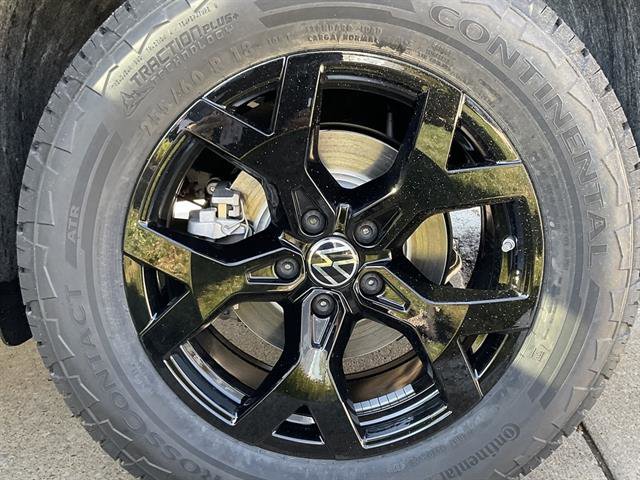 New 2026 Volkswagen Atlas Peak Edition image 11