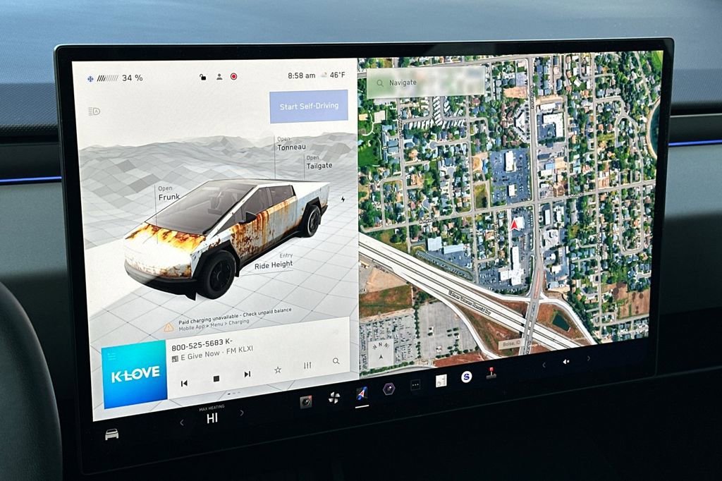 Used 2025 Tesla Cybertruck AWD Crew Cab image 19
