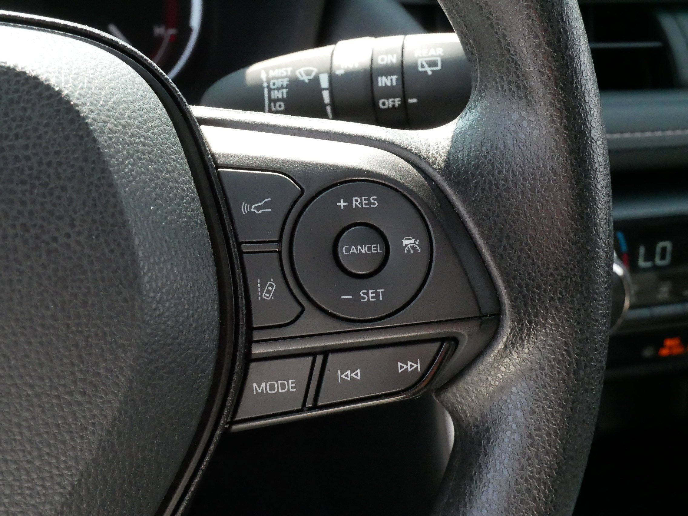 Certified 2025 Toyota RAV4 XLE AWD/4WD image 25