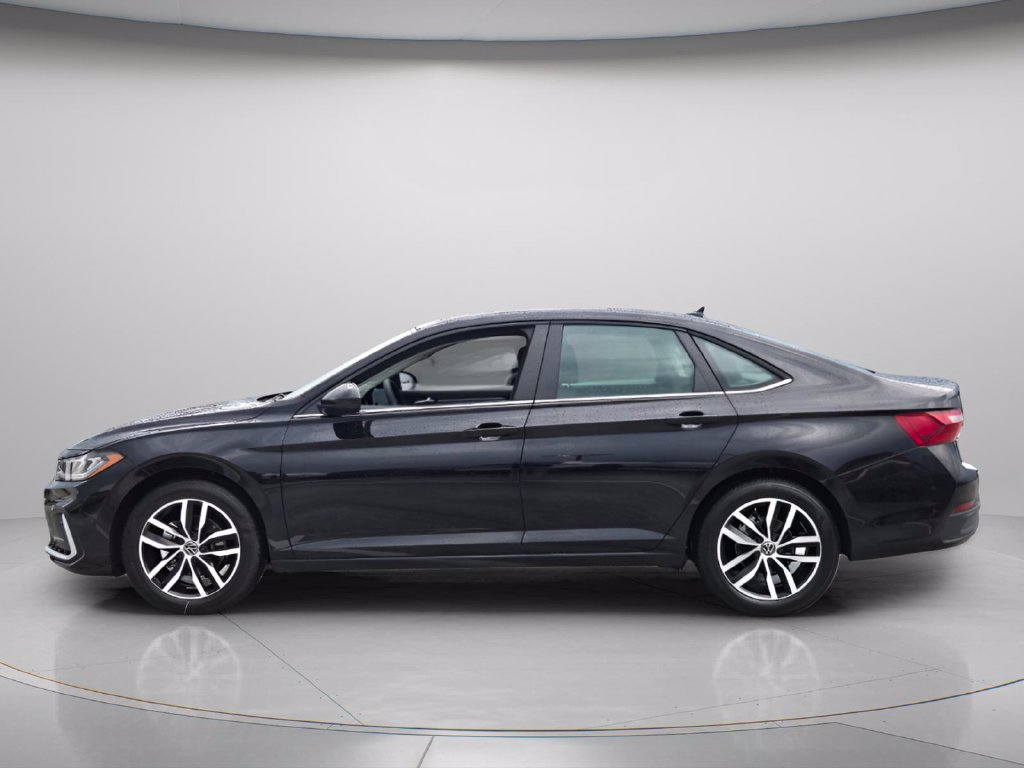 New 2027 Volkswagen Jetta SE FWD image 2