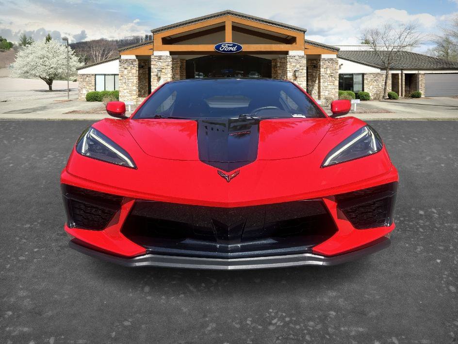 Used 2021 Chevrolet Corvette Stingray Coupe w/ Z51 Performance Package RWD image 2